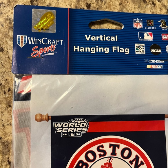 NWT Boston Red Sox 2004 World Series Champions Indoor/Outdoor Vertical Flag - Picture 4 of 5